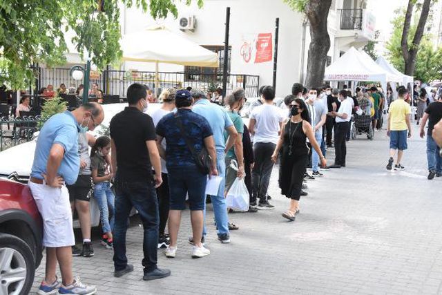 eskisehir de mobil asi stantlarinda kuyruk 3 14292581 o