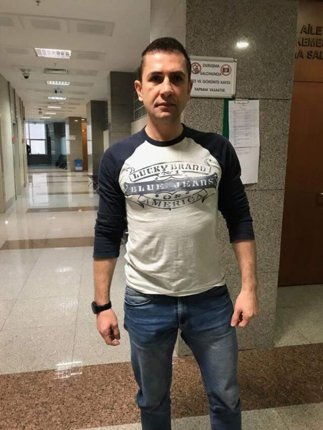 Galatasaraylı eski futbolcu Emre Aşık, çocuklarına şiddet uygulamaktan hapis cezasına çarptırıldı Galatasaraylı eski futbolcu Emre Aşık, çocuklarına şiddet uygulamaktan hapis cezasına çarptırıldı