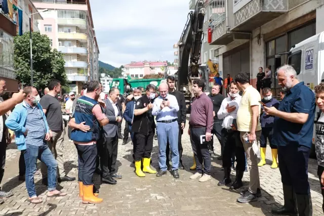 İçişleri Bakanı Süleyman Soylu, Arhavi'de ilçe halkına hitap etti: (1)