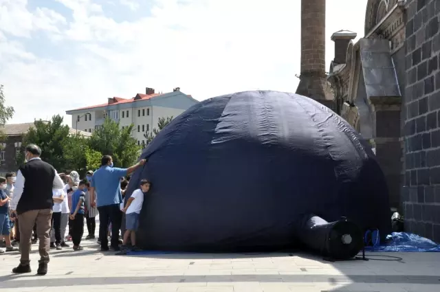 Karslı minikler uzayı keşfetti