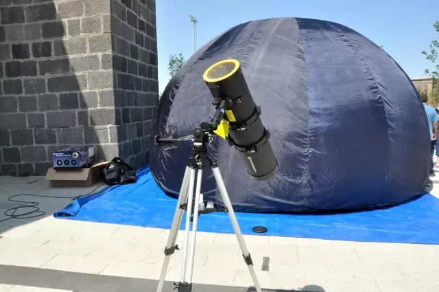 Karslı minikler uzayı keşfetti