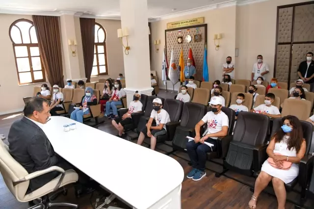 Kastamonulu gençler Başkan Demir'i ziyaret etti