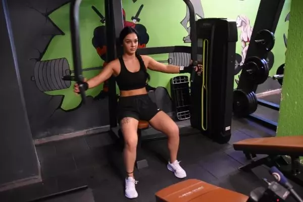 SPOR Kilo vermek için boksa başlayan Dilara, ilk altın kemerine çok yakın