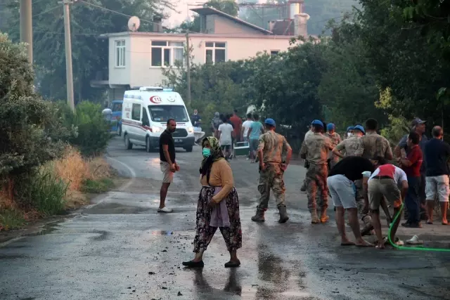 Komandolar yangın bölgesinde