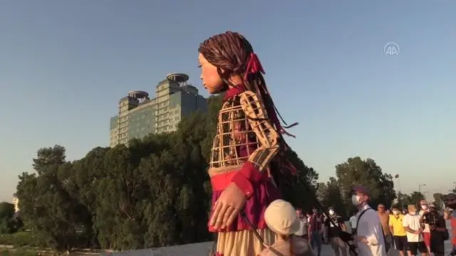Küçük Amal ın İngiltere'ye yolculuğundaki durağı Adana oldu