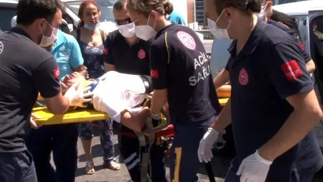 E-5'te yavaşlayan otomobil kazaya neden oldu! 5 araç birbirlerine girdi: 1'i ağır, 4 yaralı
