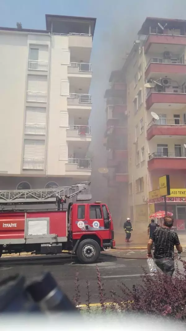 Son dakika: Manavgat'ta 4 noktada orman yangını (2) - Yeniden