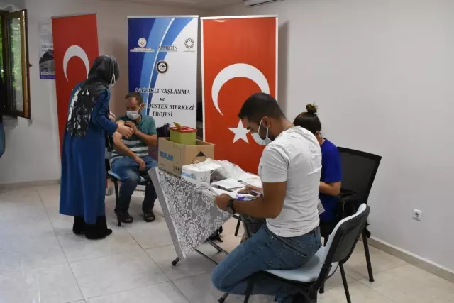Mardin Büyükşehir Belediye çalışanları aşı oldu.
