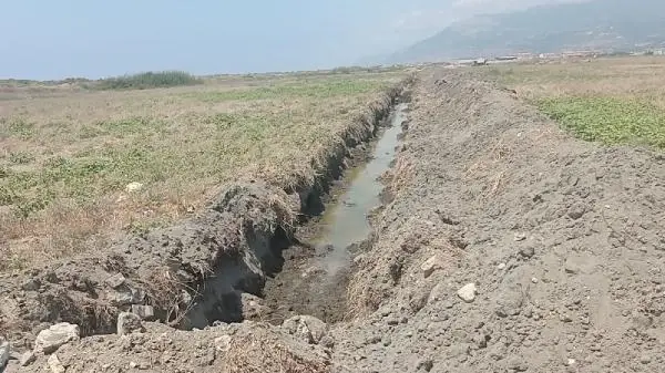 MİLLEYHA KUŞ CENNETİ KENARINA KAZILAN HENDEK KAPATILDI