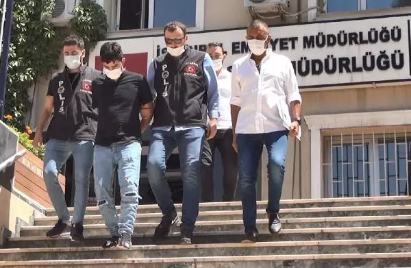 Son dakika haberleri! MİNİBÜS ŞOFÖRÜNÜ DİREKSİYON BAŞINDA ÖLDÜREN ŞÜPHELİ YAKALANDI