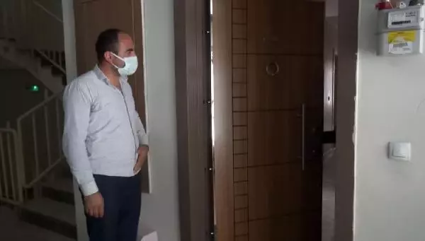 MUŞ'TA SAĞLIKÇILAR KAHVELERİ GEZEREK AŞI YAPTI