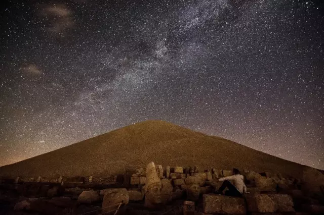 Nemrut Dağı Samanyolu ile birlikte görüntülendi