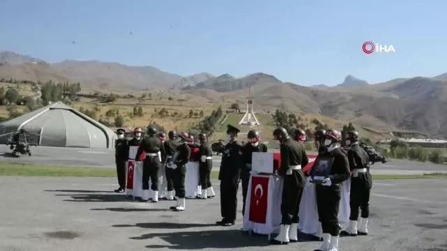 Şehit askerler için uğurlama töreni