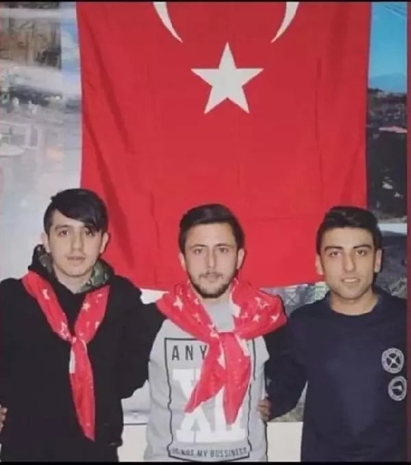 ŞEHİT UZMAN ÇAVUŞ SON YOLCULUĞA UĞURLANDI; GERİYE DUYGULANDIRAN FOTOĞRAF KALDI