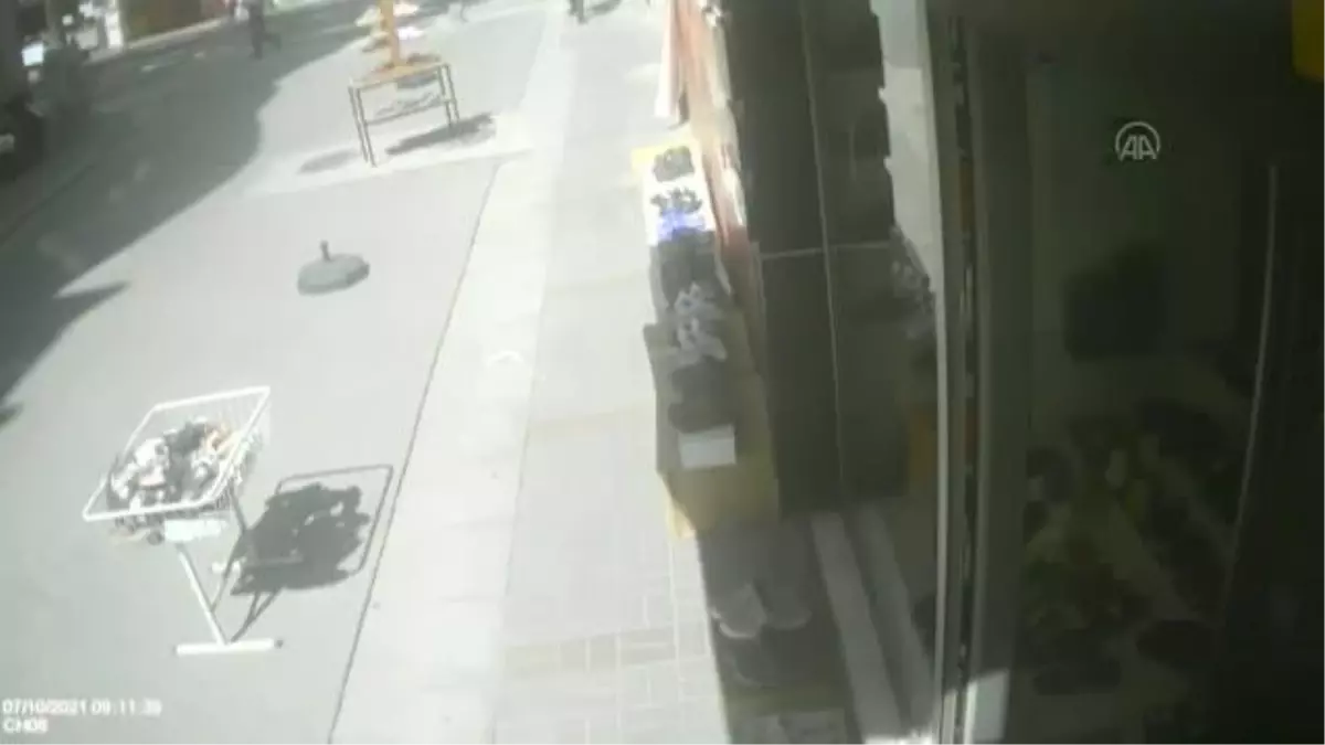 Telefon dolandırıcılığından gözaltına alınan zanlılardan ikisi tutuklandı