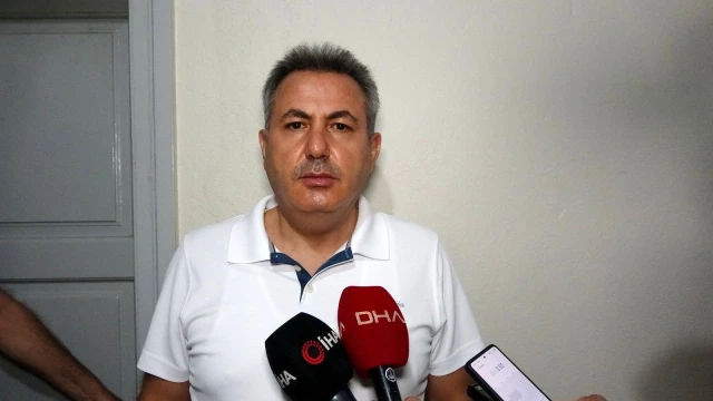 Son Dakika | Adana Valisi Süleyman Elban: "Çıkan yangınların rüzgardan kaynaklı elektrik tellerinin kopmasından kaynaklı olduğunu değerlendiriyoruz"