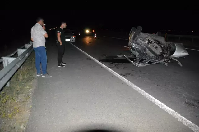 Otomobil ile traktör çarpıştı: 2 yaralı