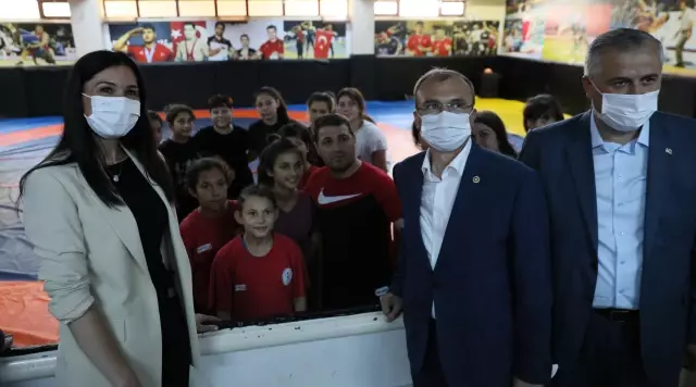 AK Parti Genel Başkan Yardımcısı Karaaslan, Samsun'da iş insanlarıyla bir araya geldi Açıklaması