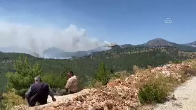 Son dakika! Akseki ilçesinde orman yangını çıktı (3)