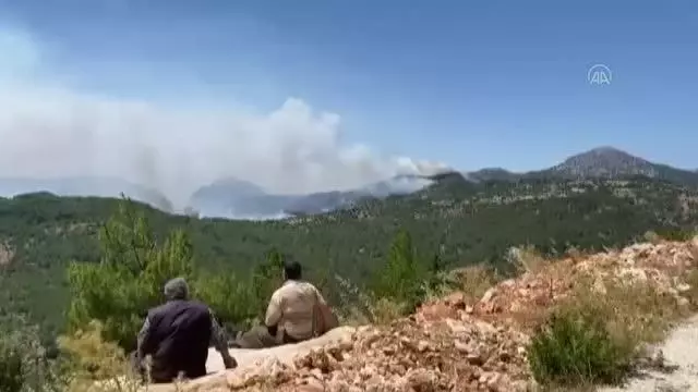 Son dakika! Akseki ilçesinde orman yangını çıktı (3)
