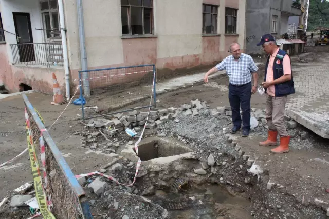 Arhavi'de temizlik çalışmaları devam ediyor