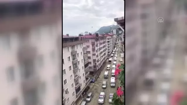 Son dakika haber! Arhavi'deki selde görev yapan jandarmalar ilçeden bayraklarla uğurlandı