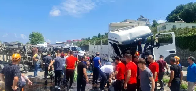 Son dakika haberi: Artvin'deki sel bölgesinden görevden dönüyorlardı, kazayı görünce yardıma koştular