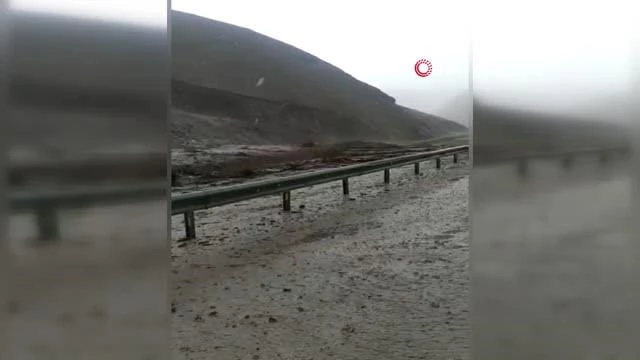 Aşırı yağışlar sürücülere zor anlar yaşattı