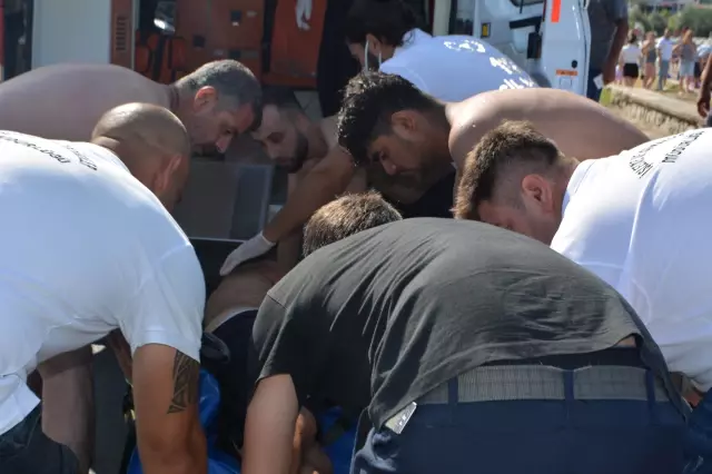 BALIKESİR - Ayvalık'ta boğulma tehlikesi geçiren kişi kurtarıldı