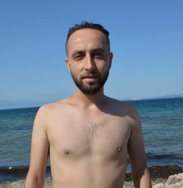 BALIKESİR - Ayvalık'ta boğulma tehlikesi geçiren kişi kurtarıldı