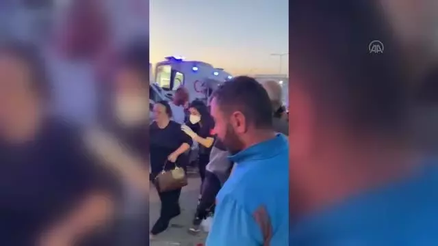 Bariyere çarpan otomobil takla attı: 3 yaralı