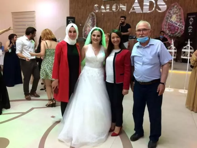 Başkan Tekin her davete yetişmeye çalışıyor