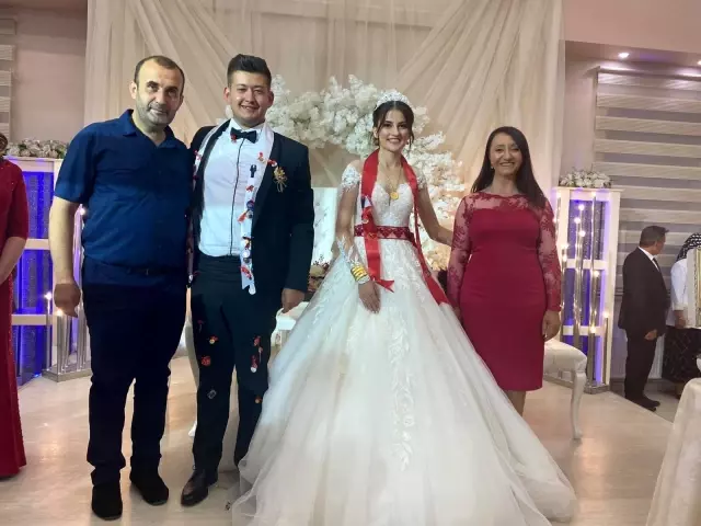 Başkan Tekin her davete yetişmeye çalışıyor