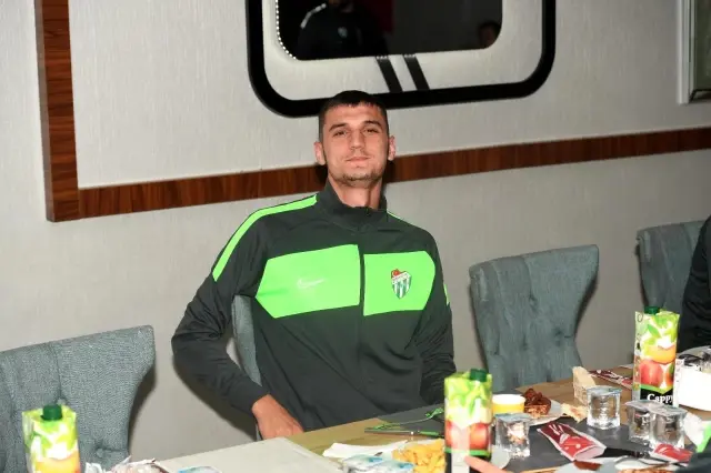 Bursasporlu oyuncular mangal partisinde moral depoladı