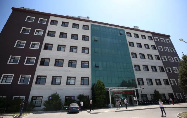 Son dakika haber... ÇANAKKALE - Beyin ölümü gerçekleşen 13 yaşındaki Emre'nin organları iki kişiye umut oldu