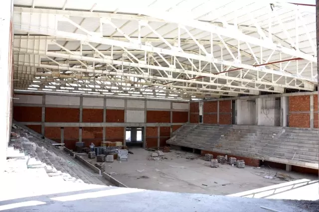Elazığ'da 2 bin 600 kişilik spor salonu yükseliyor