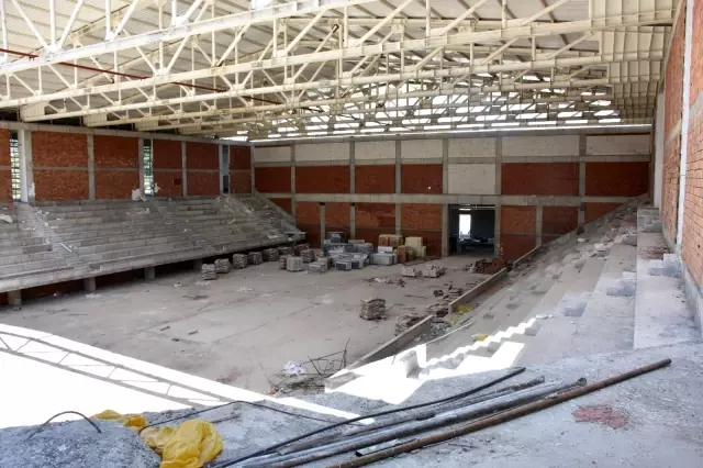 Elazığ'da 2 bin 600 kişilik spor salonu yükseliyor