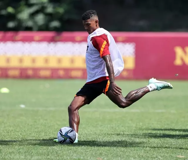 Galatasaray, St. Johnstone maçının hazırlıklarına başladı