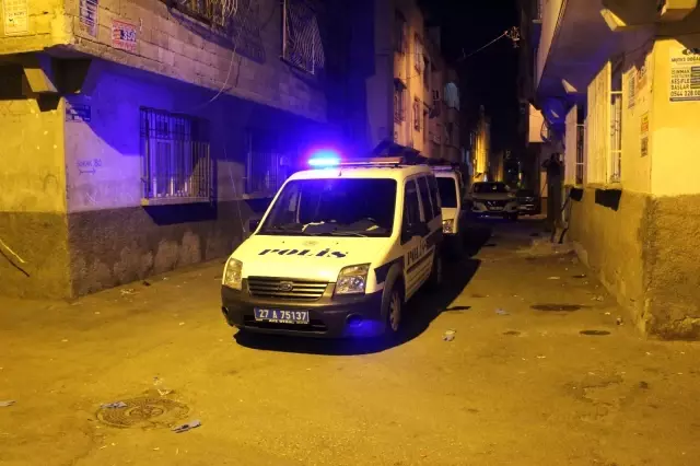 Eşiyle tartıştıktan sonra kafasına sıktığı söylenen genç annenin ölümünde cinayet iddiası