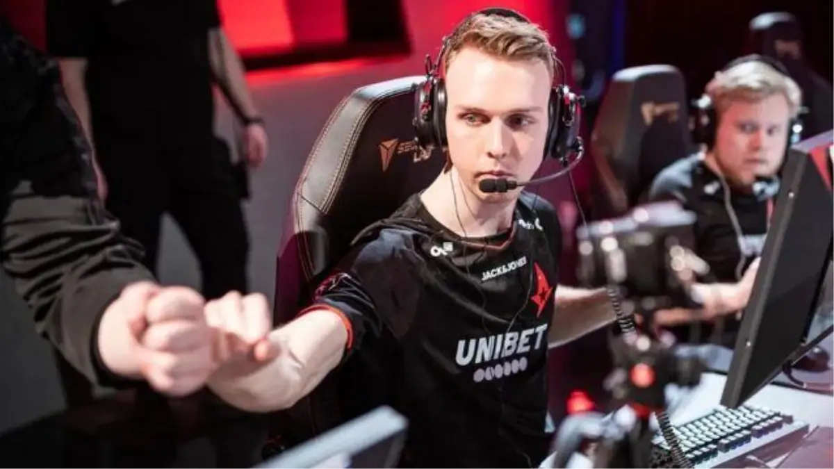 gla1ve, Astralis ile olan sözleşmesini uzattı!
