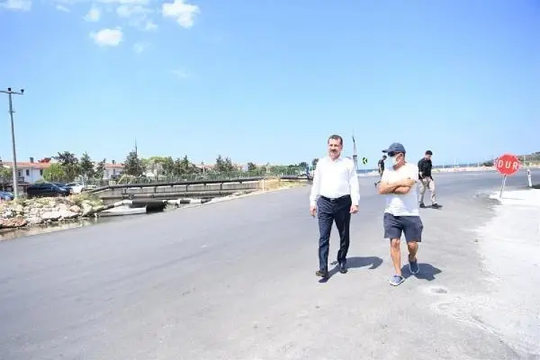 Gömeç Derkent'te yol düzenleme çalışmaları devam ediyor