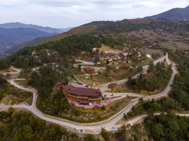 Ihlamur Terasın ödülünü Başkan Çaylı aldı
