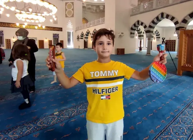 İmam, kurduğu Çocuk Market le çocuklara camiyi sevdiriyor