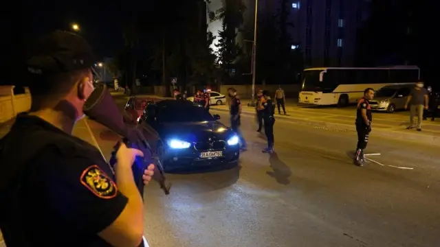 Son dakika haberleri... İskenderun polisi kentin 50 ayrı noktasında sıkı denetimler yaptı.