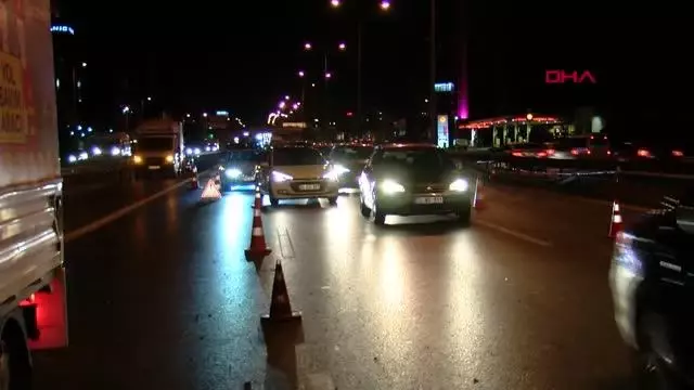 İSTANBUL-D-100 KARAYOLU'NDA AYNI YERDE İKİ AYRI KAZA: 2 YARALI