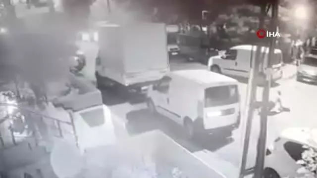 Son dakika haberleri! İstanbul'da sokak ortasında kuzenler arasında silahlı kavga çıktı