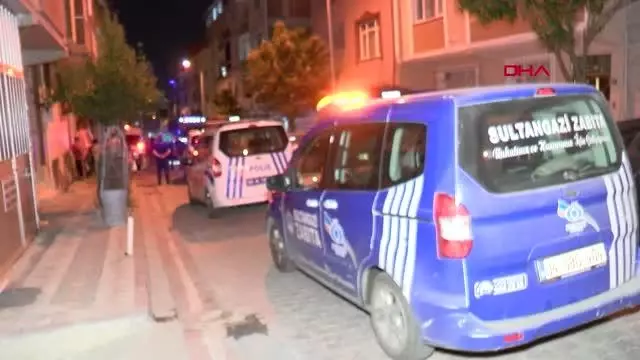 İSTANBUL-SULTANGAZİ'DE İKİ BİNA ÇÖKME RİSKİ NEDENİYLE BOŞALTILDI