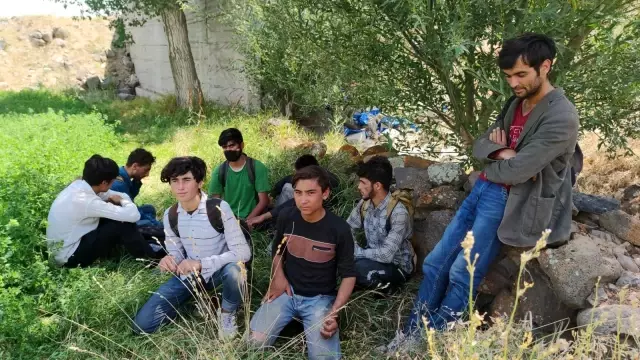 Afgan göçmenler Türkiye'ye geliş sebepleri ekonomik yoksunluk ve can güvenliği