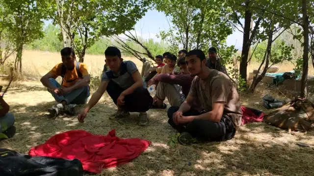 Afgan göçmenler Türkiye'ye geliş sebepleri ekonomik yoksunluk ve can güvenliği