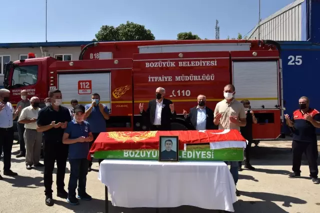 İTFAİYE ERİ SON YOLCULUĞUNA UĞURLANDI 29 Temmuz 2021, 16: 22